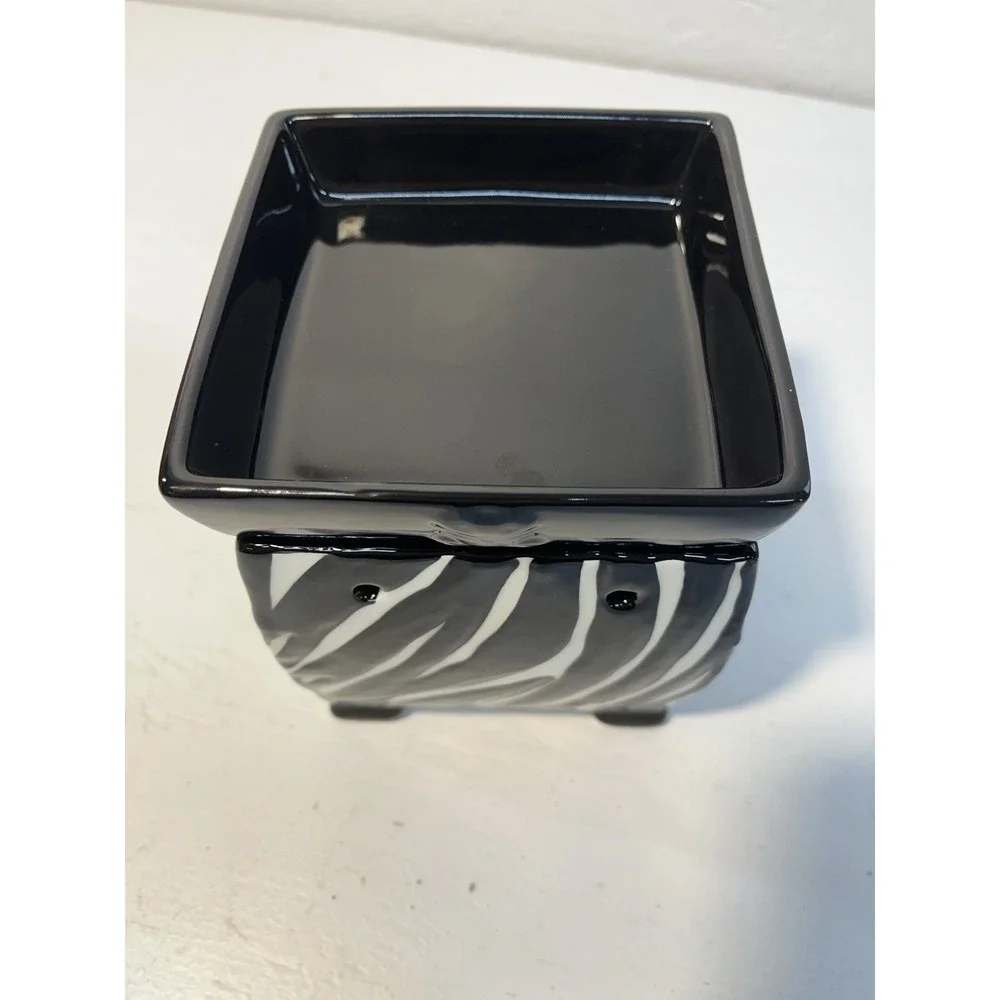 Tyler Candle Company Zebra Wax Warmer‎ With Diva Scent Wax Melts NIB